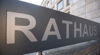 Nur 17 Prozent der Ostdeutschen vertrauen dem Staat
