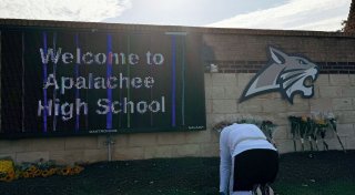 Nach Angriff an US-Schule: Schütze und Vater vor Gericht