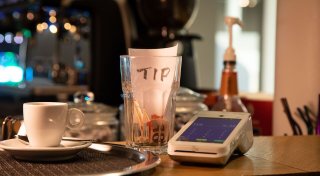 Trinkgeld ja oder nein? Diese Tricks sollten Sie kennen