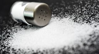 Alternativen zu Supermarkt-Salz: Teurer, aber nicht gesünder
