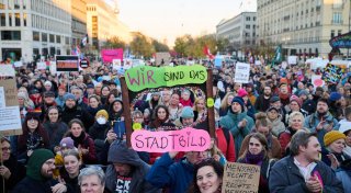 Töchter-Demos gegen Merz - Kanzler hält alles für geklärt