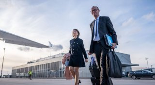 Merz besucht Erdogan - mit Ehefrau Charlotte