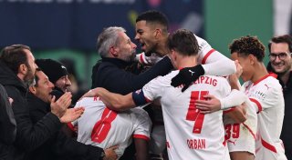 Jubel mit Rose: Leipzig setzt Zeichen in der Krise