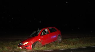Auto von Fahranfängerin überschlägt sich bei Steinheim