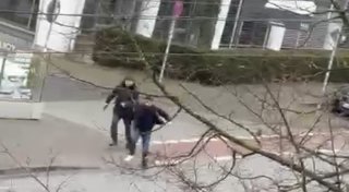 Schüsse in Bielefeld: Verhinderte ein Pistolen-Defekt den tödlichen Ausgang?