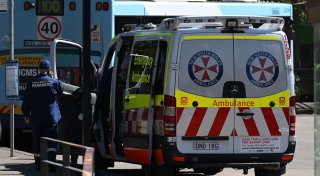 Frau hängt in Australien stundenlang kopfüber in Felsspalte