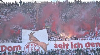 Tabellenführer Köln patzt vor 15.000 mitgereisten Fans