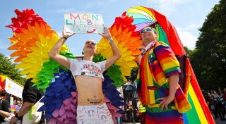 Rekord: 260.000 Menschen feiern bei CSD-Demo in Hamburg