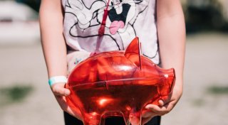 Geld fürs Kind anlegen? So machen's Eltern richtig