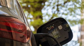 HUK Coburg: Private E-Autokäufe legen stark zu
