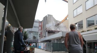 Abriss-Spektakel in Herford: Ehemaliges H&M-Gebäude zieht Schaulustige an