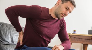 Werden Rückenschmerzen in der kalten Zeit schlimmer?