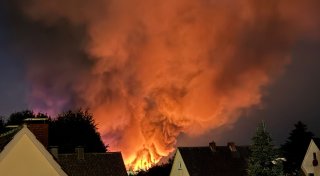 Großbrand bei Abfallentsorger Remondis im Kreis Lippe - das ist bisher bekannt
