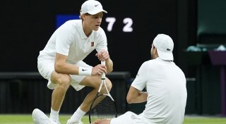 Verletzungsdrama: Sinner in Wimbledon nach Aufgabe weiter