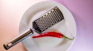 Tiefgekühlt: Wie man eine Chilischote einfach zerkleinert