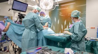 Künstlicher Schienbein-Bruch: Deshalb hat sich ein Patient aus OWL dafür entschieden