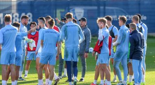 Erstes Training: Bochum-Coach Feldhoff kündigt Änderungen an