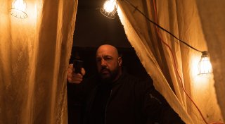 Guns Up: Feuer frei für Kevin James