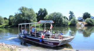 Die Fähre „Flotte Holli“ aus Höxter soll schnell verkauft werden