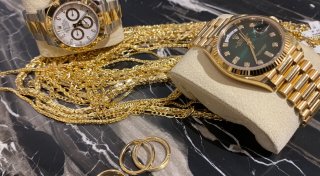 Angebliche Pelz-Käufer im Kreis Herford haben es auf Gold von Rentnern abgesehen