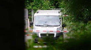 Mann fährt auf Beamtinnen zu - Polizei schießt