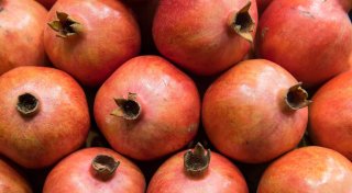 Reifeprüfung für den Granatapfel: Zwei Zeichen entscheiden