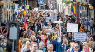 Mit Fotos und Video: 1.500 Menschen protestieren gegen AfD-Kundgebung in Paderborn