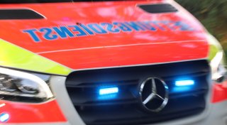 Schwer verletzter Rennradfahrer in Petershagen gefunden - Polizei sucht Zeugen