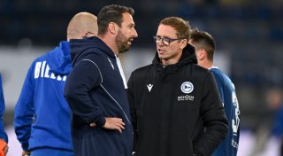 „Mag mutige Entscheidungen“: Sportchef Mutzel stärkt Arminia-Trainer Kniat den Rücken