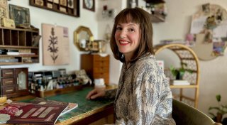 Kunst aus Müll: Paderbornerin bringt Junk Journaling nach OWL