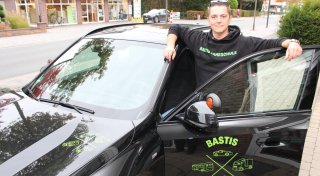 Neustart im Kreis Gütersloh: Früherer Fahrlehrer der Bundeswehr macht sich selbstständig