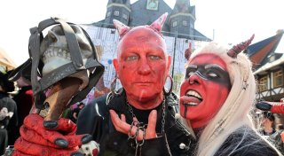 Tausende feiern im Harz die Walpurgisnacht