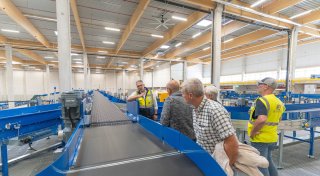 200 neue Jobs in Warburg: Riesiges Logistikzentrum öffnet an der A44