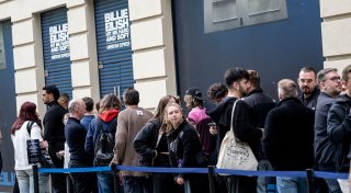 Billie Eilish umarmt Fans in Berlin: «Bester Fangirl-Moment»