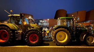 Wochenrückblick: Landwirte protestieren gegen ICE-Trasse und ein Modehaus schließt