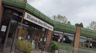 Kurzmeldungen aus Hiddenhausen: Neue Regeln für das Haus des Bürgers und Stricknachmittag