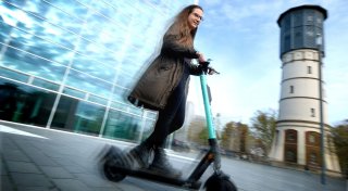 Aus für Tier-E-Scooter: In Bielefeld und Gütersloh ist jetzt Dott unterwegs