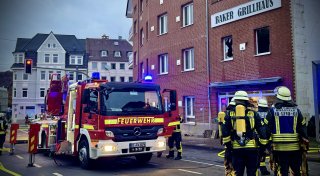 Feuerwehreinsatz in Bielefeld sorgt für Verkehrschaos an Artur-Ladebeck-Straße