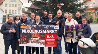 Hüttenzauber und Tannenduft beim Nikolausmarkt in Büren
