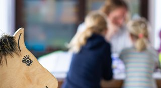 Wie spreche ich mit Kindern über eine schwere Gewalttat?