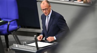 Merz fordert stärkeres Europa - und schweigt zum Wehrdienst