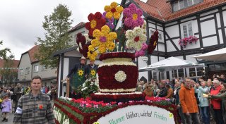 Mehr als 10.000 Besucher im Kreis Gütersloh bei Deutschlands größtem Umzug seiner Art