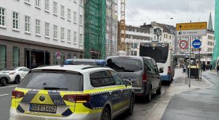 Zoll schnappt illegal beschäftigte Bauarbeiter - direkt am Bielefelder Jahnplatz