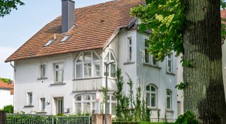 Einblicke mit vielen Fotos: Villa in der Gütersloher Innenstadt sucht neuen Besitzer