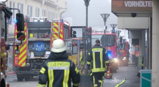 37-Jähriger stirbt bei Brand in Bad Oeynhausen - Feuerwehr beendet Großeinsatz