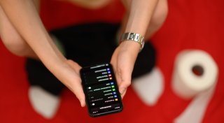 Up to date auf dem Klo - Mehrheit nutzt Handy auf Toilette