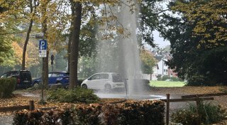 Zweiter Jordansprudel? Meterhohe Wasserfontäne schießt in Bad Oeynhausen in die Höhe