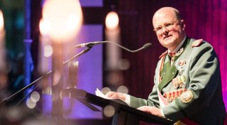 Paderborner Oberst lobt Schützen-Heldinnen und zieht Papst-Vergleiche