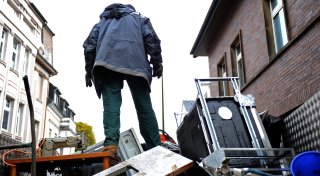 Schrotthändler machen Anwohner im Kreis Gütersloh misstrauisch - das rät die Polizei