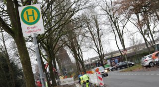 Ärger wegen matschiger Bushaltestelle: Stadt Paderborn reagiert